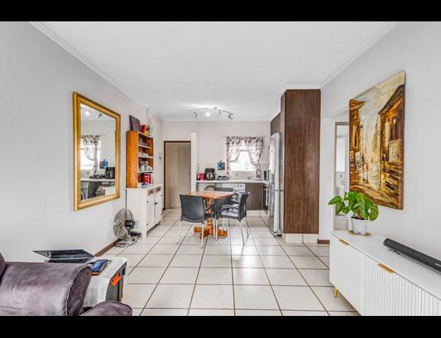 1 BEDROOM APARTMENT FOR SALE IN LONEHILL